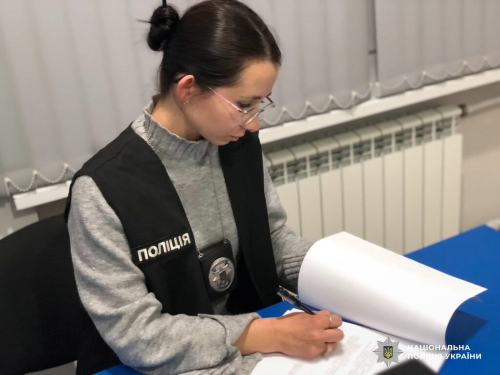 95 тисяч гривень за клаптик землі: очільницю Петропавлівської громади затримали "на гарячому"