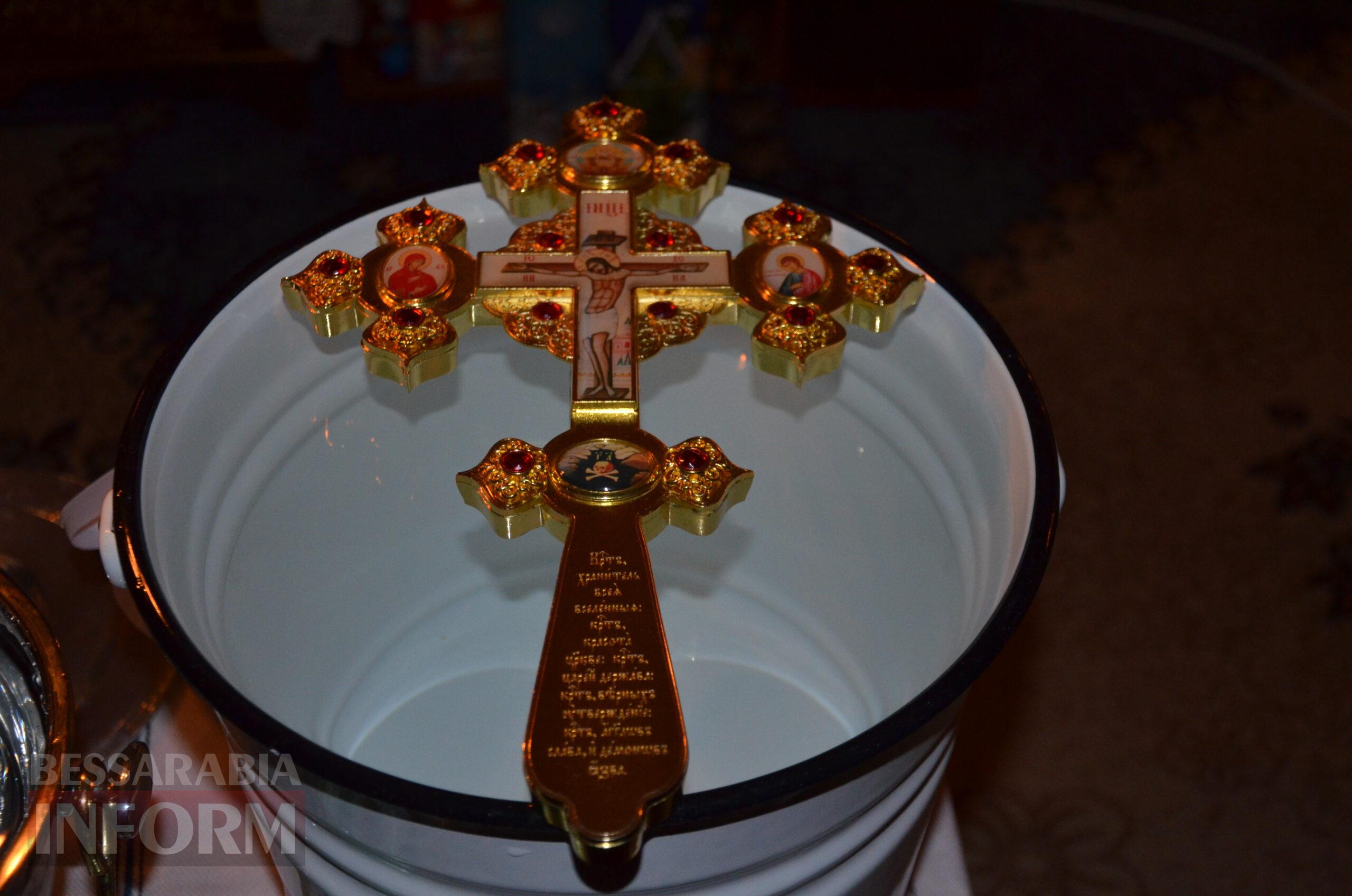 Сила віри у кожній краплі: в Ізмаїлі відбулося таїнство освячення хрещенської води