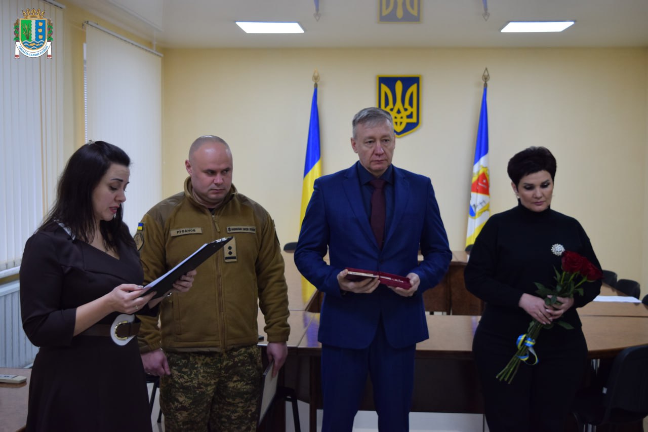 В Ізмаїльському районі посмертно нагородили нацгвардійця, який загинув ще під час боїв за Маріуполь