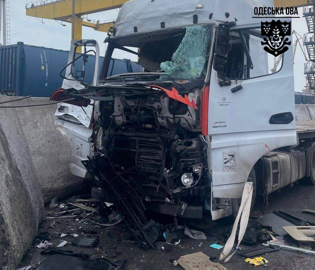 росіяни двічі атакували Одещину ракетами та дронами: є жертви. Оновлено