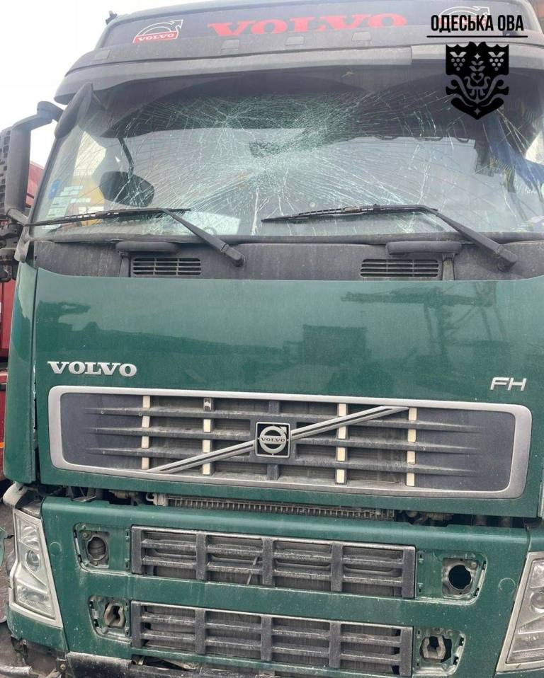 росіяни двічі атакували Одещину ракетами та дронами: є жертви. Оновлено