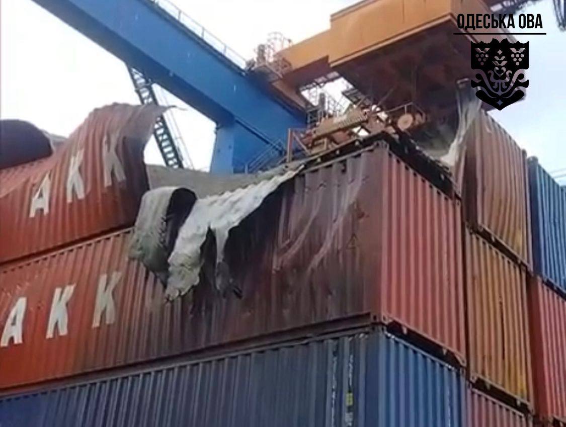 росіяни двічі атакували Одещину ракетами та дронами: є жертви. Оновлено