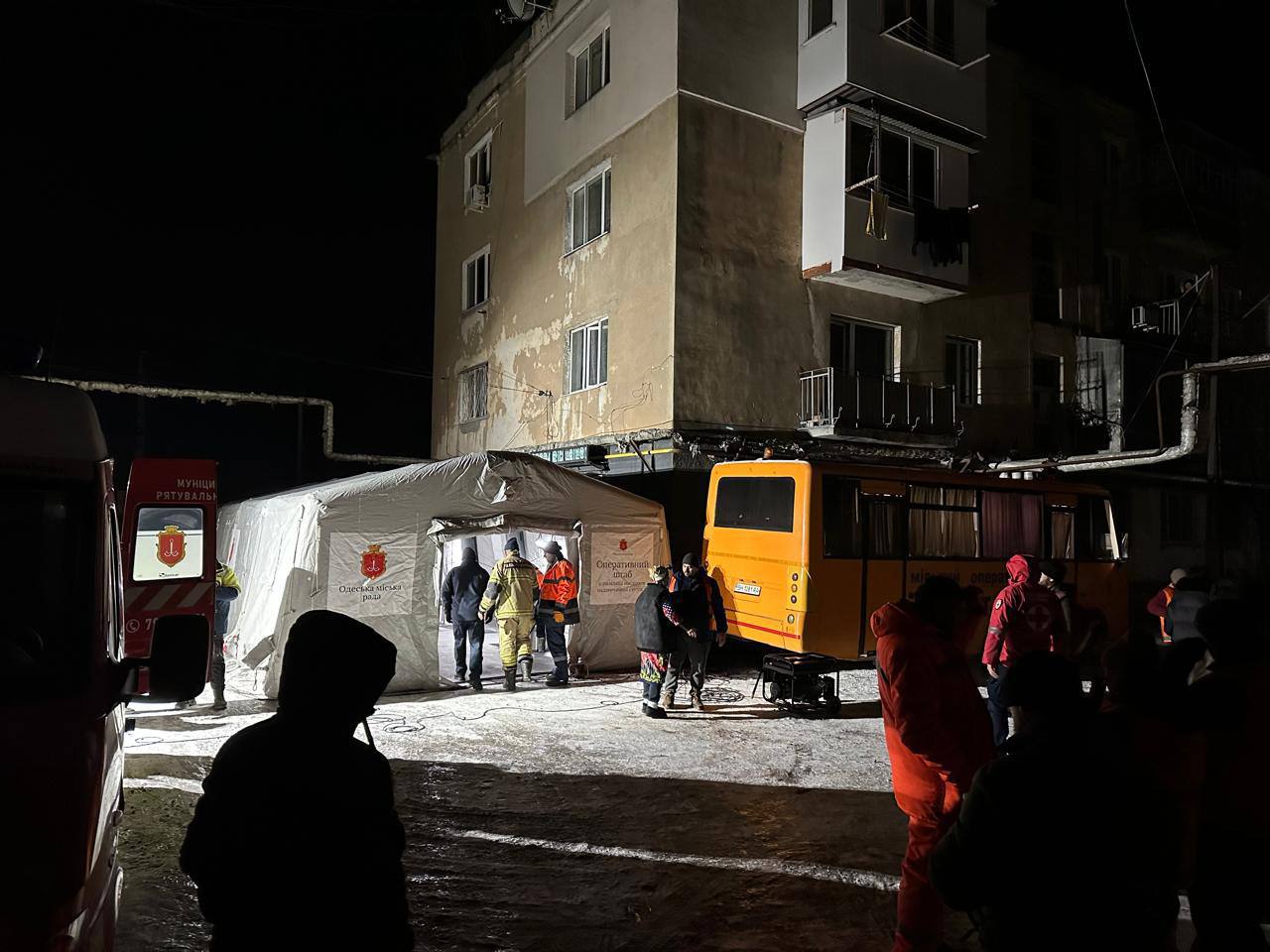 Вночі ворог знов атакував Одесу: є постраждалі