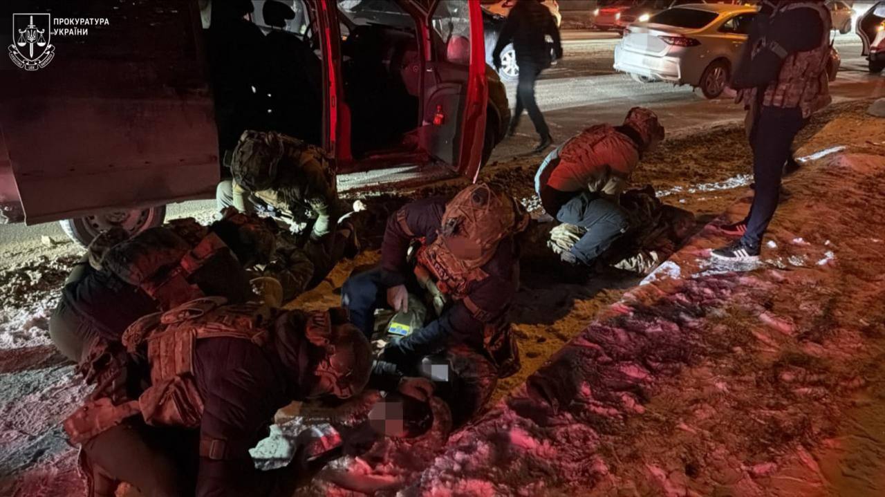 Возили по місту та вимагали гроші: в Одесі правоохоронці викрили факт вимагання під час мобілізаційних заходів