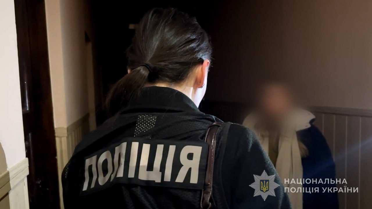 Викрито посадовицю одного з районних ТЦК та СП Одещини у зловживанні впливом