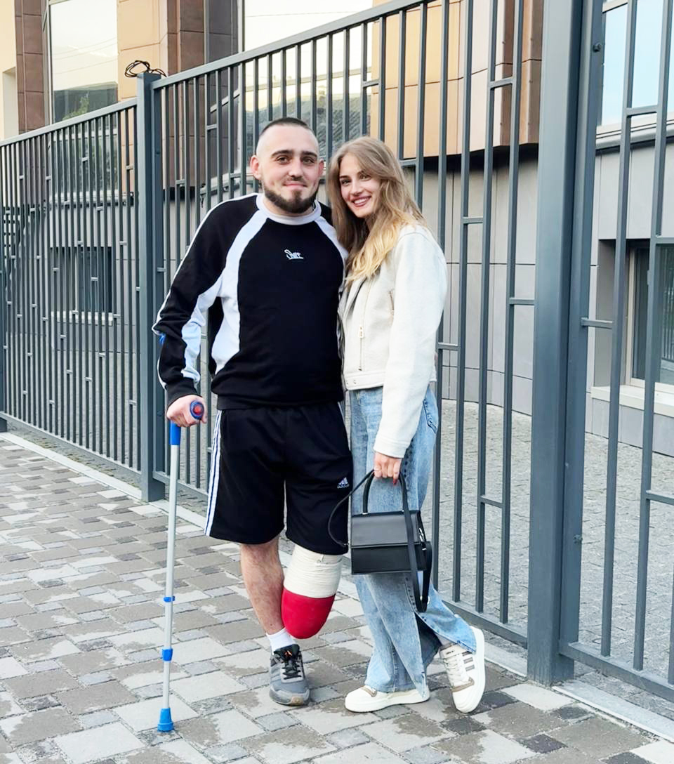 Життя після травми: попри втрату ноги, прикордонник Ізмаїльського загону одружився, повернувся у спорт та на службу