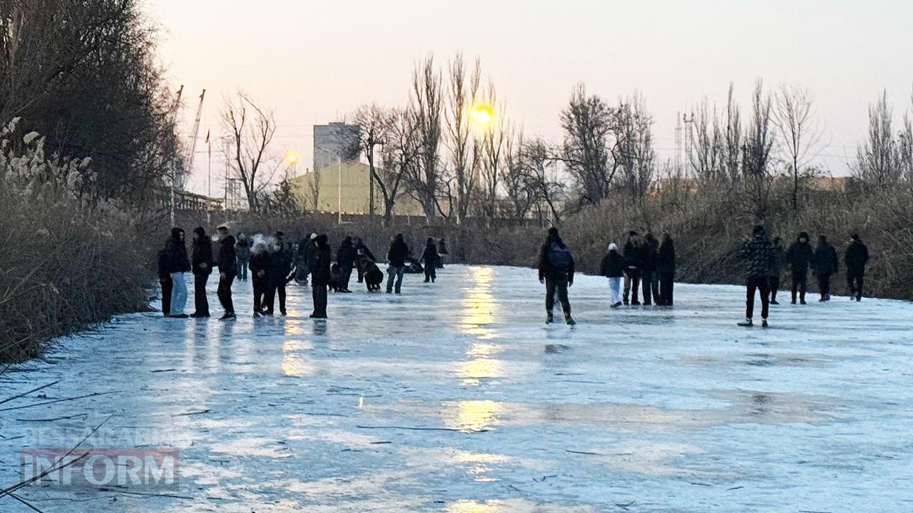 Зимові розваги на замерзлих водоймах: ізмаїльські рятувальники попереджають щодо правил поводження на льоду