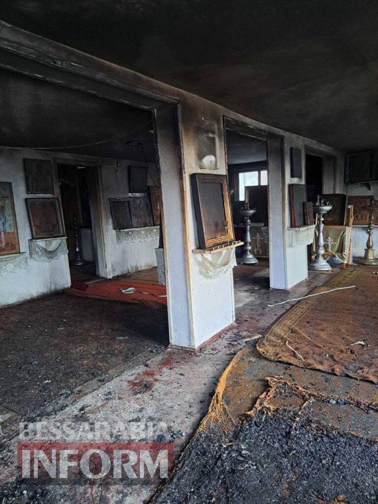 У Кілії спалахнула пожежа на території храму Покрови: серйозно постраждав сторож