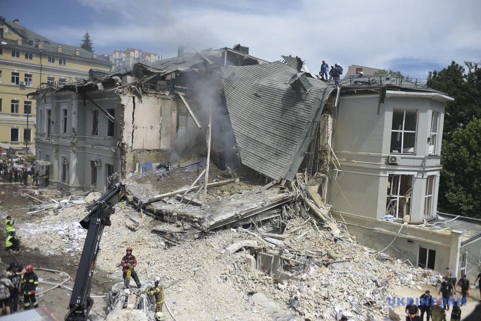 Сьогодні четверта річниця повномасштабного вторгнення росії в Україну: незламна боротьба українців у цифрах