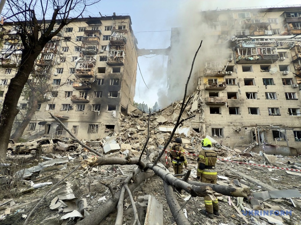 Сьогодні четверта річниця повномасштабного вторгнення росії в Україну: незламна боротьба українців у цифрах