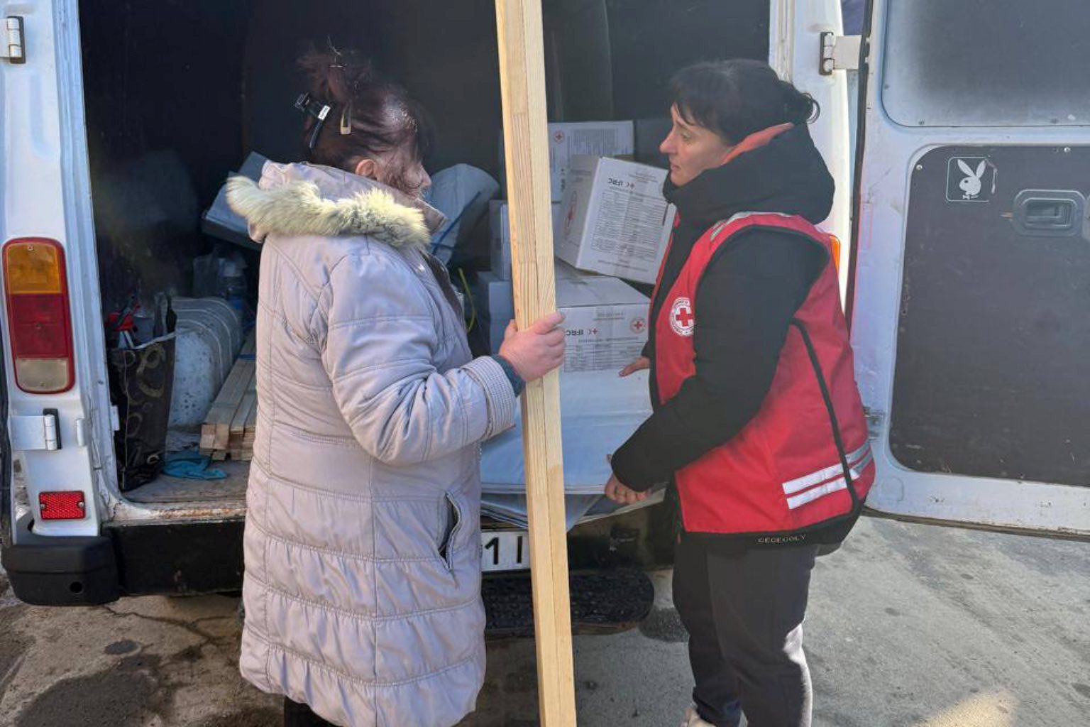 Постраждале село Курортне оговтується від нічного ворожого обстрілу