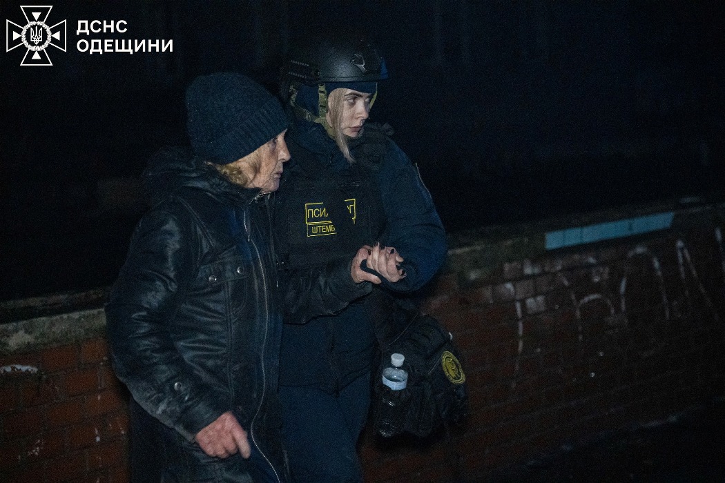 Цієї ночі росіяни масовано атакували Одесу шахедами: пошкодження значні