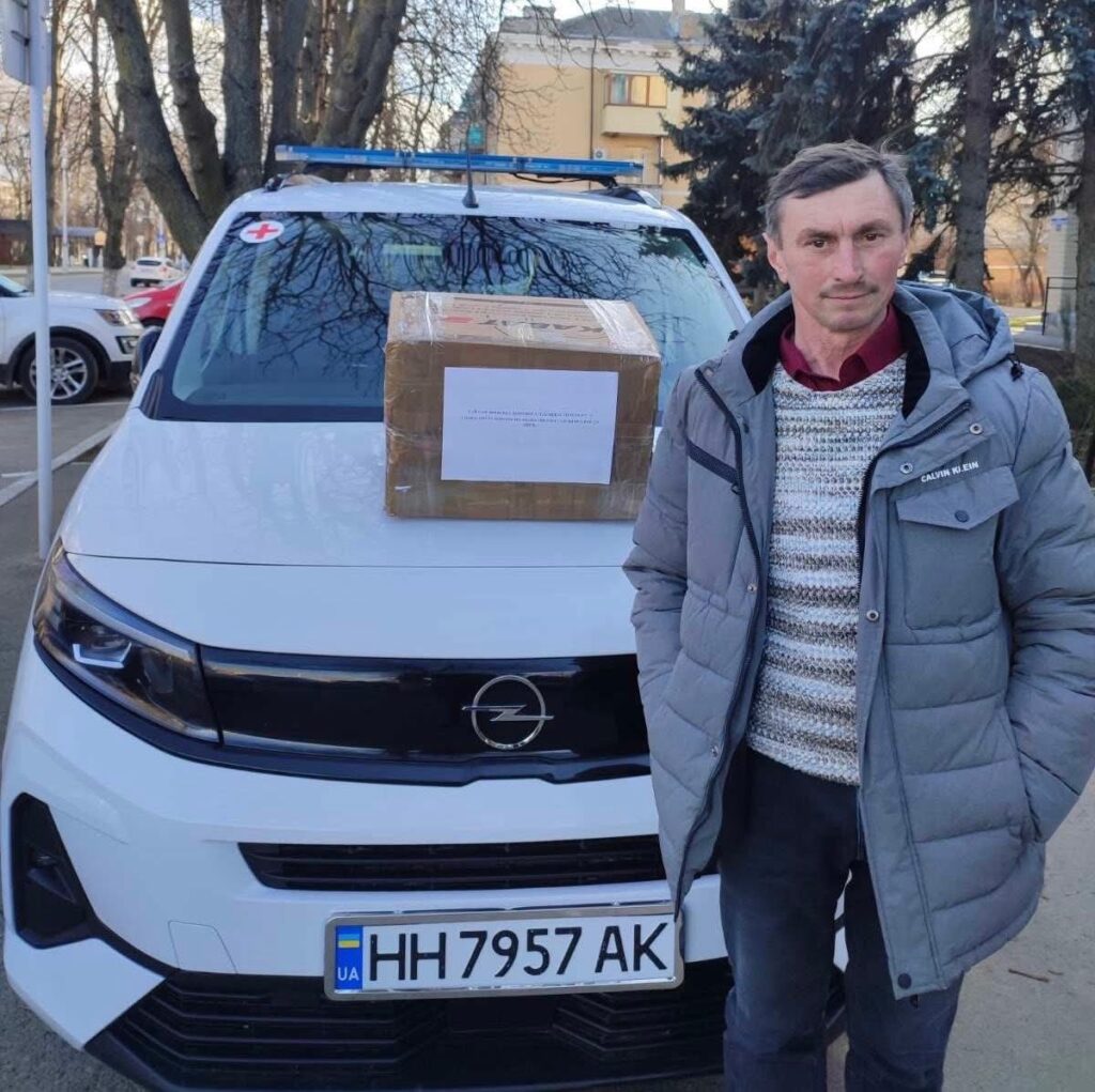 Саф’янівська ЦРЛ передала на фронт чергову допомогу