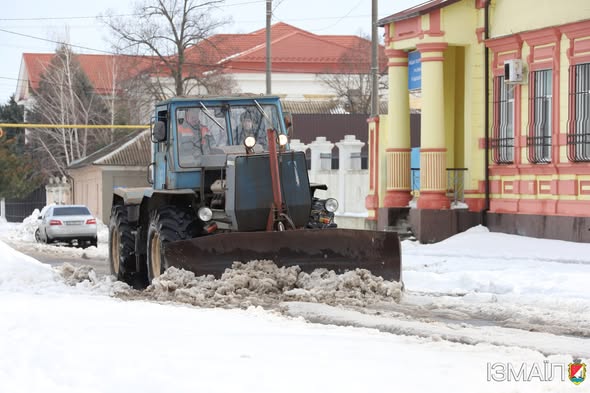 В Ізмаїлі у посиленому режимі тривають роботи з ліквідації негоди