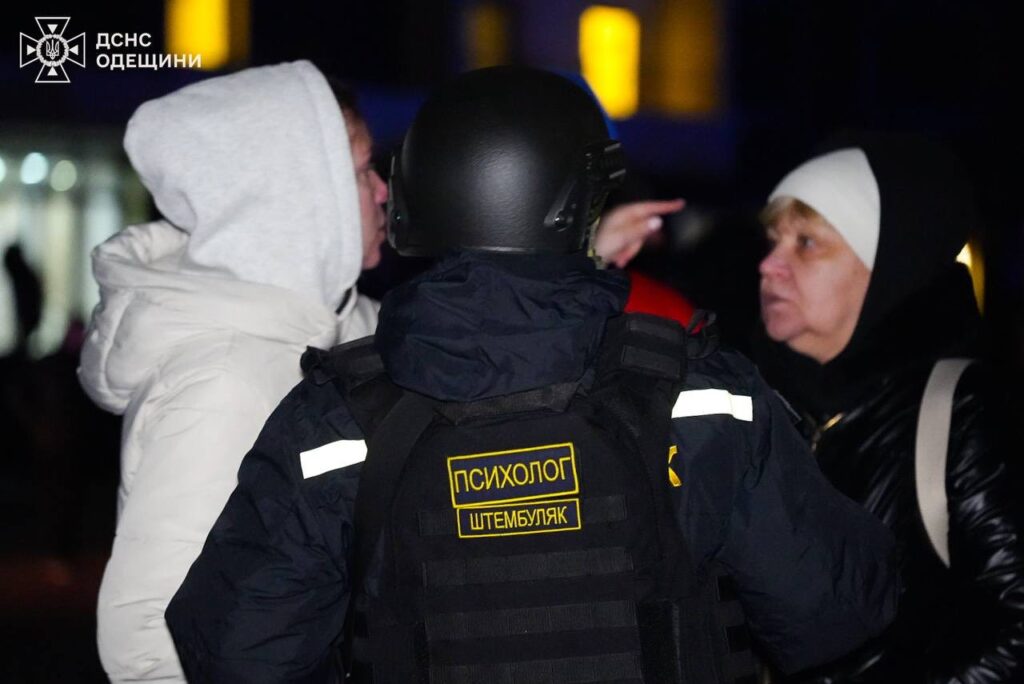 Ворог продовжує "шахедний" терор Одеси: є влучання та постраждалі