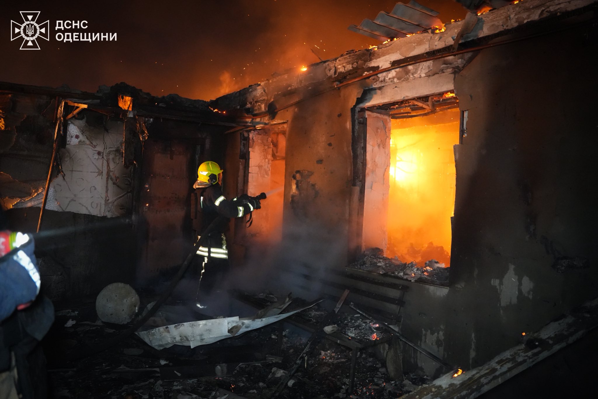 Вночі ворог масовано атакував Одещину ударними безпілотниками, є постраждалі