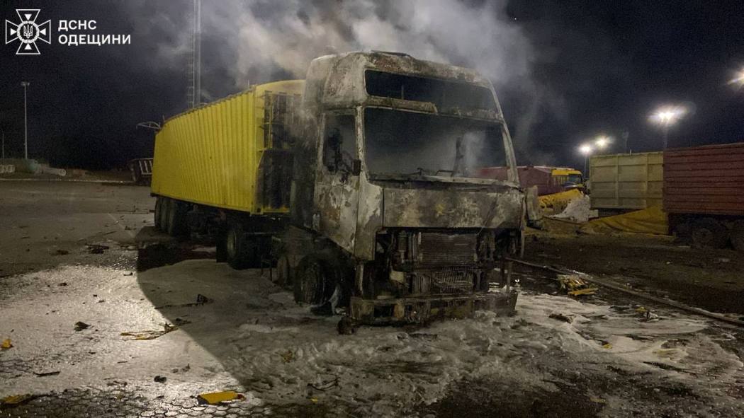 Внаслідок нічної атаки на Одещині загинула молода дівчина та чоловік, ще троє людей постраждали