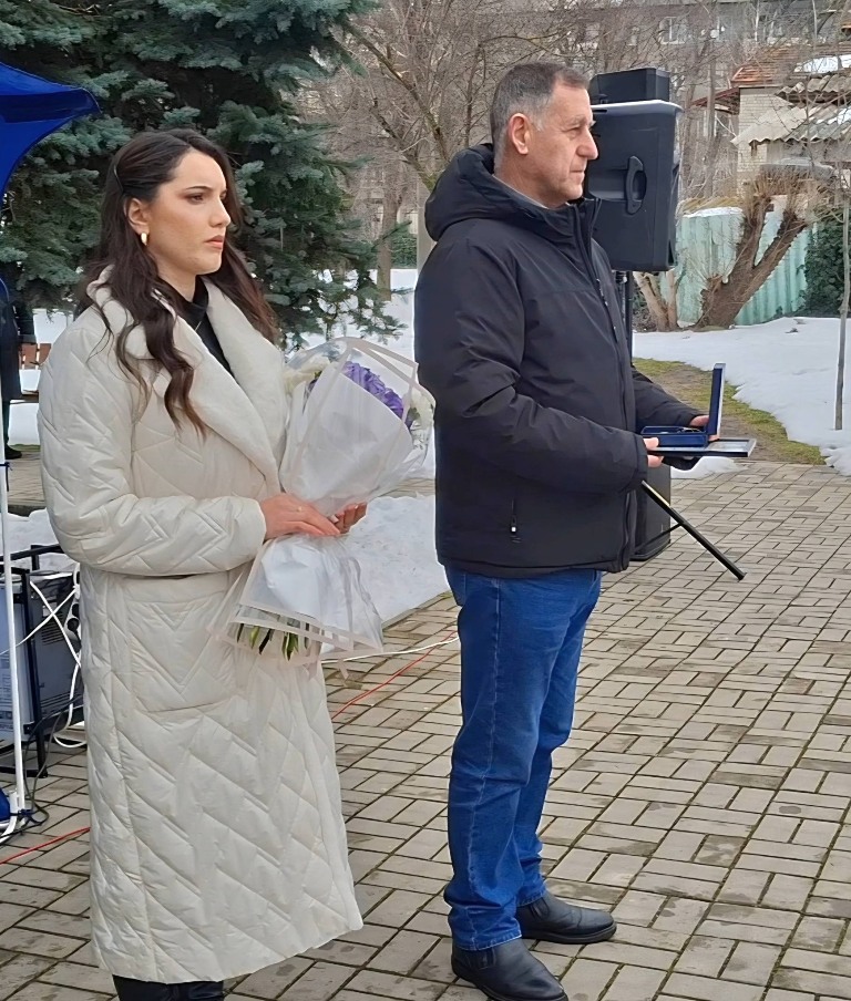 У Рені матері полеглого 22-річного Героя передали посмертні нагороди