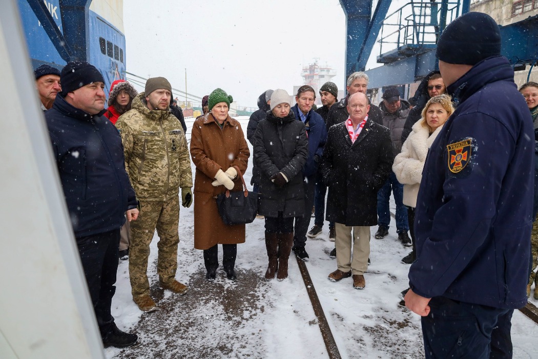 Американські сенатори з робочим візитом відвідали Одещину та ознайомилися з роботою прикордонників