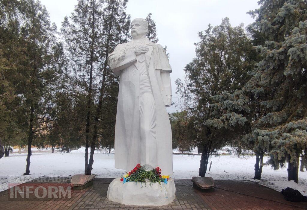 «Майдан. Україна. Шлях до свободи»: головна площа Аккермана вкрилася білими янголами