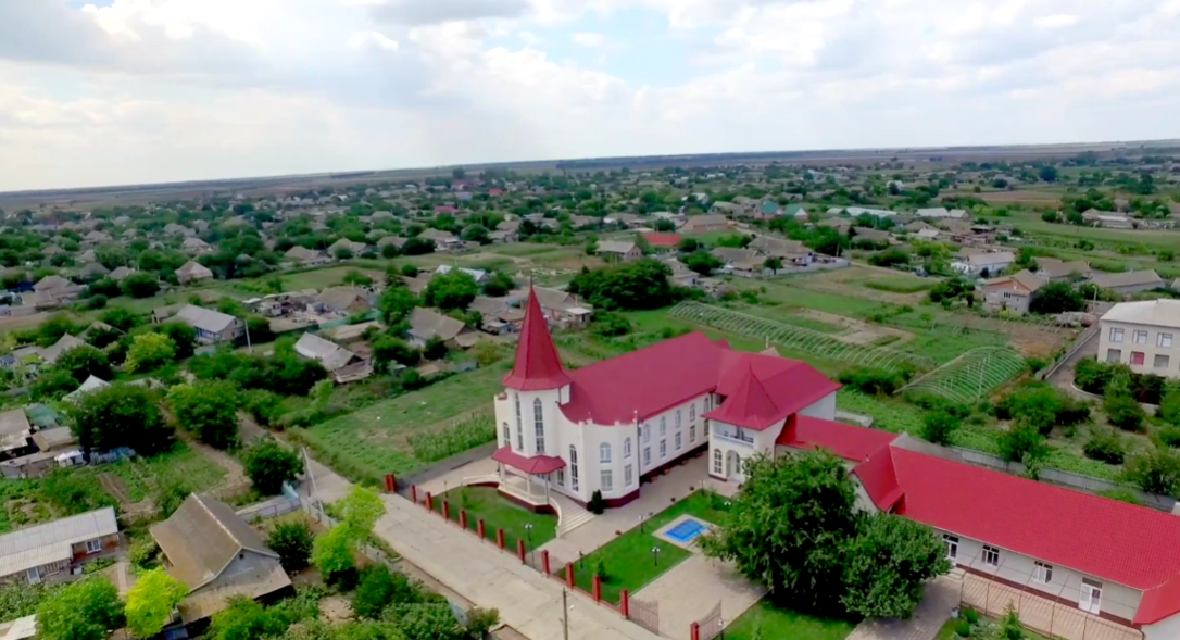 Благодійна організація "Фонд Добра та Любові" Олександра Дубового. 20 років роботи – допомога сотням тисяч українців