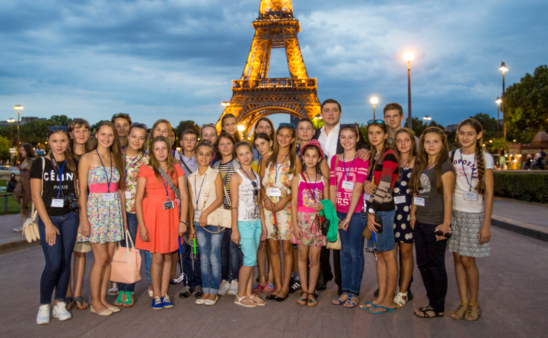 Благодійна організація "Фонд Добра та Любові" Олександра Дубового. 20 років роботи – допомога сотням тисяч українців