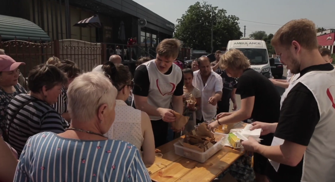Благодійна організація "Фонд Добра та Любові" Олександра Дубового. 20 років роботи – допомога сотням тисяч українців