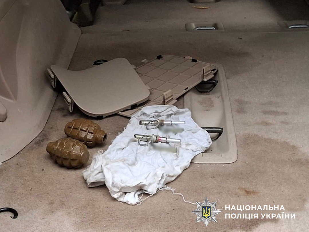 Мешканець Білгорода-Дністровського, який перевозив гранати у багажнику автівки, постане перед судом