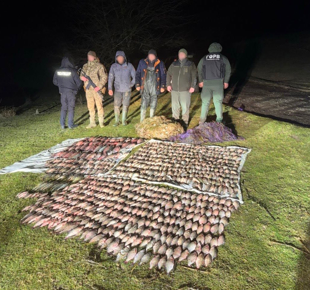 На півдні Одещини прикордонники затримали браконьєрів з уловом майже на 2,5 мільйони гривень