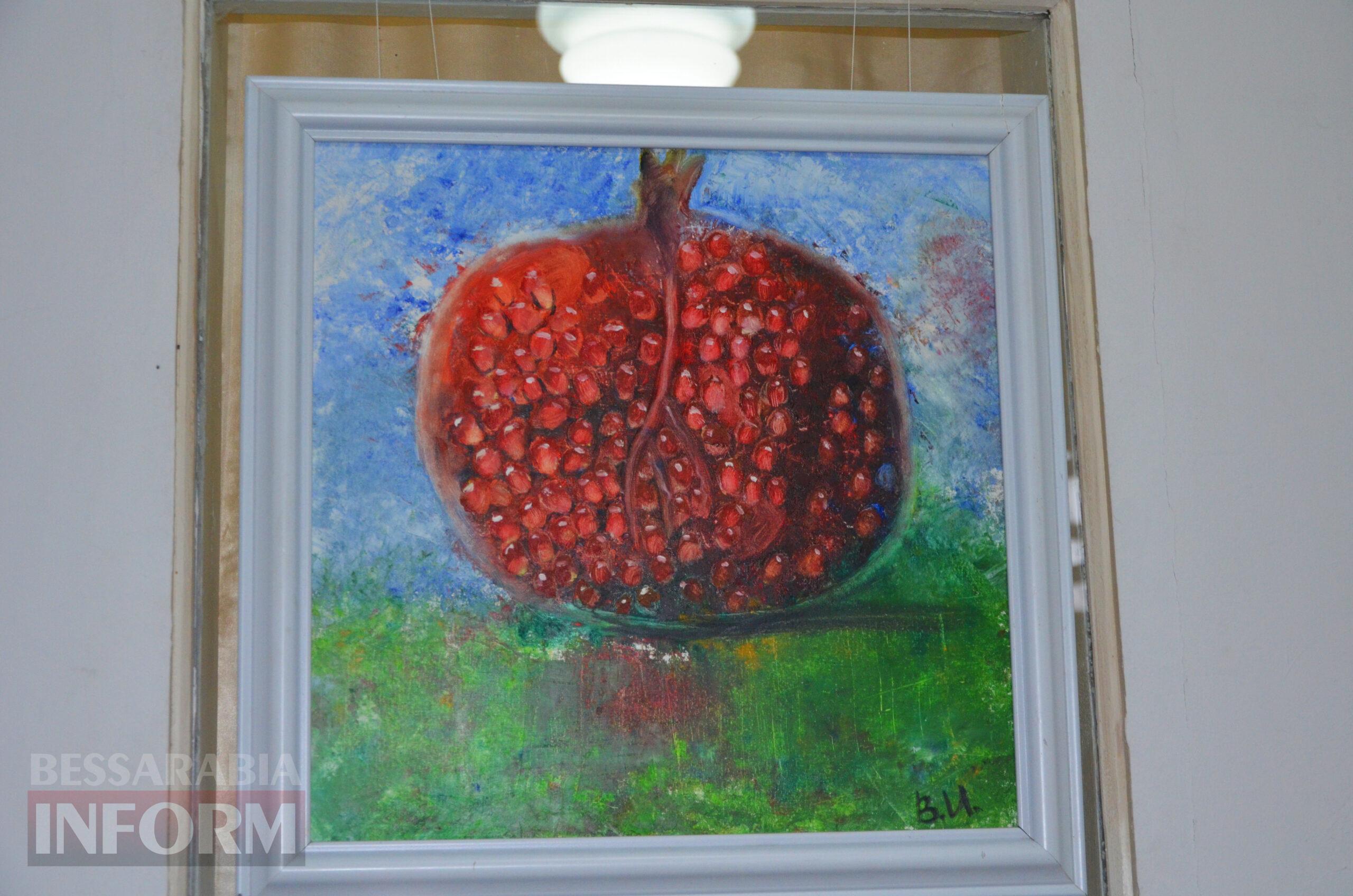 Поєднання кольору та емоцій: в Ізмаїлі відкрилась персональна виставка молодої художниці Ірини Василенко