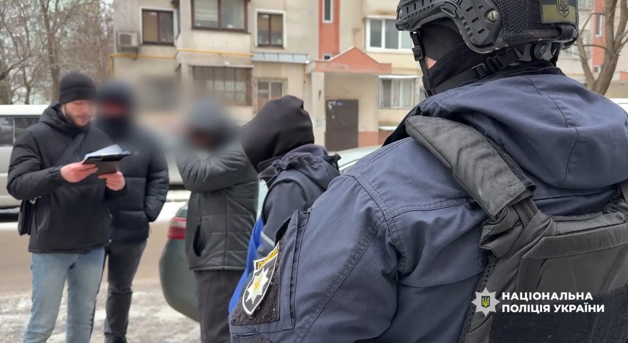 В Одесі група осіб організувала схему укладання фіктивних шлюбів з українками для легалізації іноземців