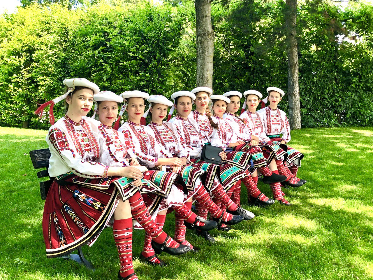 Танець, що рятує життя: в Ізмаїлі пройшов благодійний майстер-клас із болгарського хоро