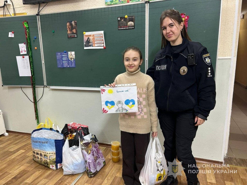 Від листів на фронт до годівниць тваринам: інспектори освітньої безпеки Ізмаїла залучали школярів до добрих справ