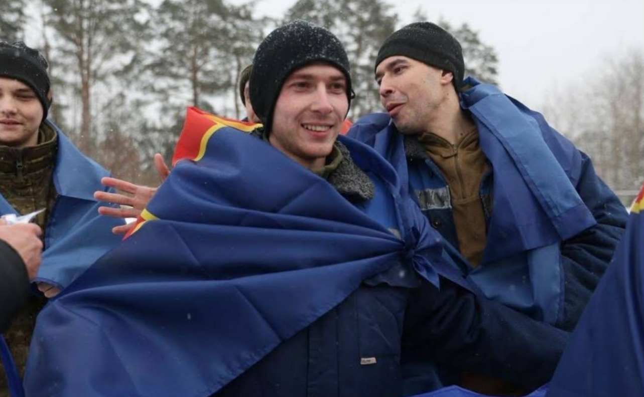 Троє оборонців Маріуполя з Бессарабії повернулися додому з російського полону