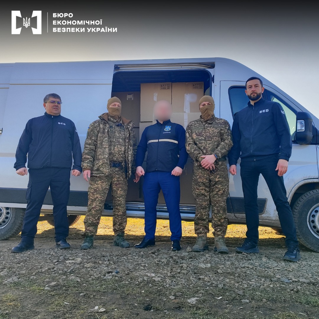 БЕБ Одещини передало військовим безпілотники, придбані за податки підприємства, що займалося незаконним експортом