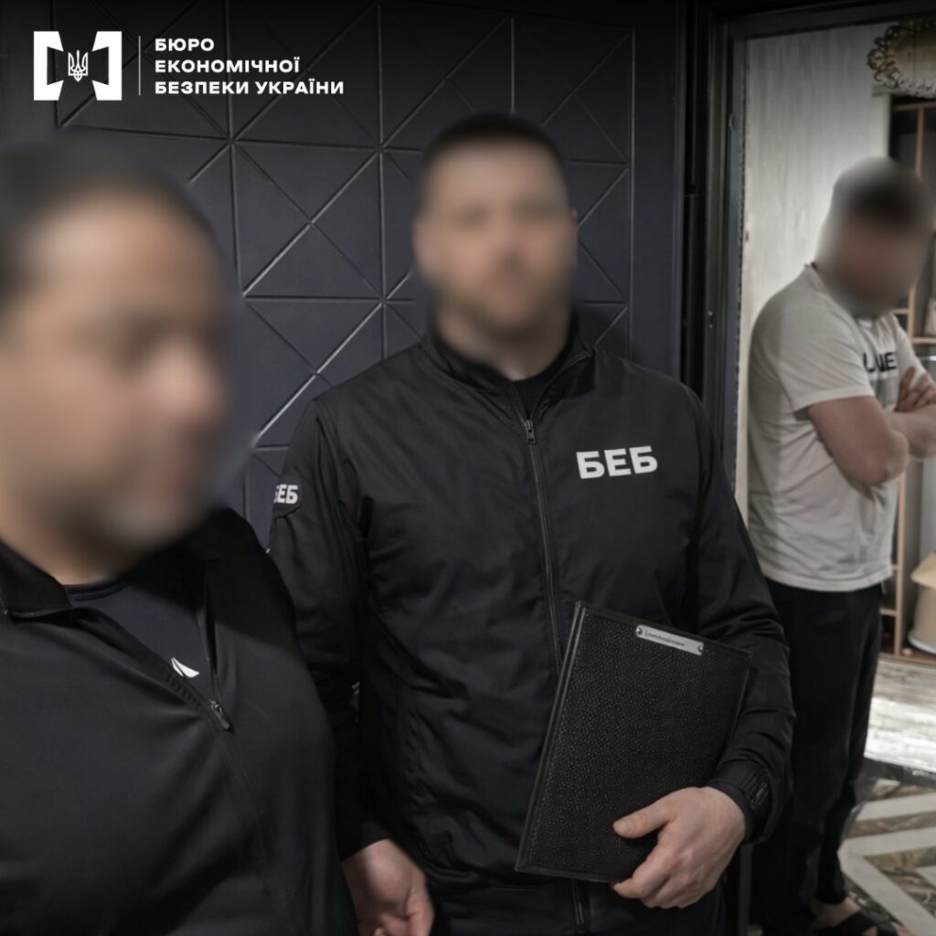 На Одещині викрили канал збуту підроблених 100-доларових купюр