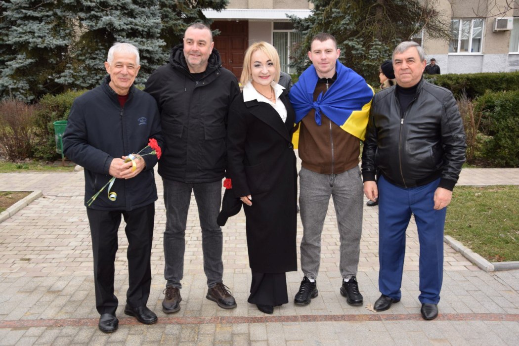 Саратська громада зустріла звільненого з полону Дмитра Шалара, якого росія засудила на довічне