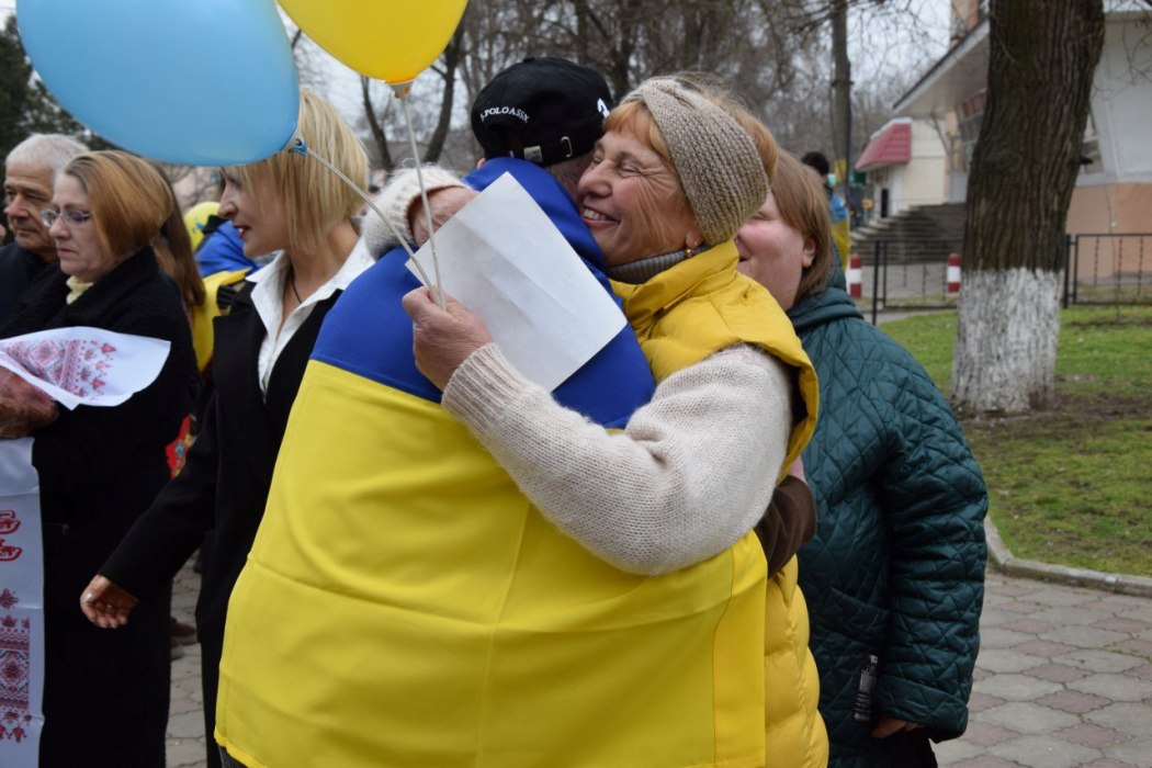 Саратська громада зустріла звільненого з полону Дмитра Шалара, якого росія засудила на довічне