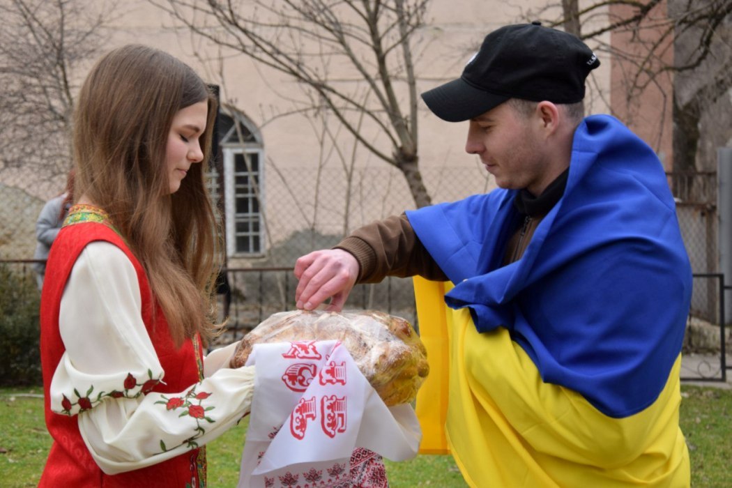 Саратська громада зустріла звільненого з полону Дмитра Шалара, якого росія засудила на довічне