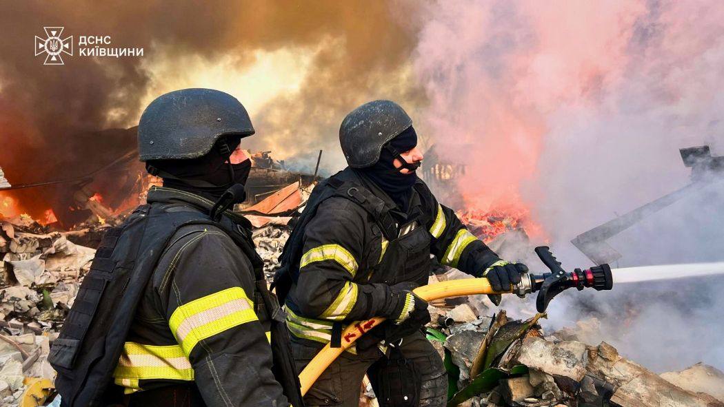 росіяни вночі вчергове масовано атакували Україну: є загиблі та постраждалі