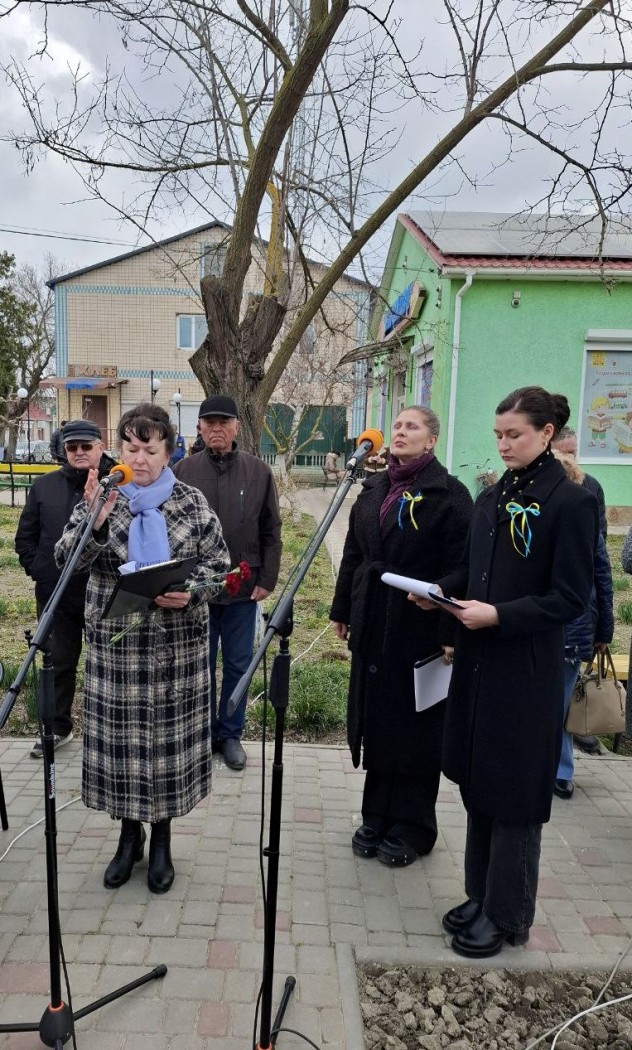 У місті Вилкове вшанували загиблих у війні військовослужбовців на Алеї Пам'яті