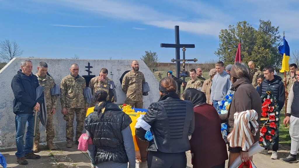 Ренійська громада віддала останню шану полеглому Захиснику