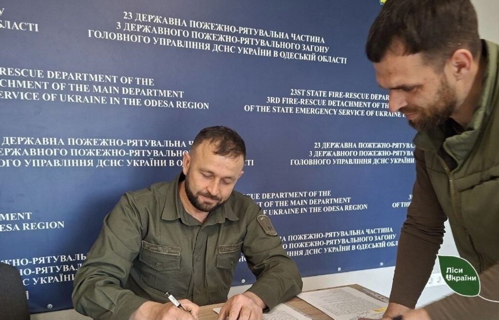 Ізмаїльські рятувальники передали лісівникам Одещини 8 одиниць пожежної техніки