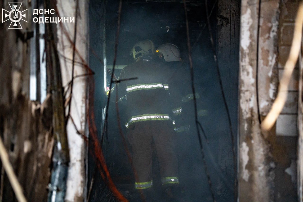 Ворог масовано атакував Одесу: одна людина загинула, 11 постраждалих (оновлено)