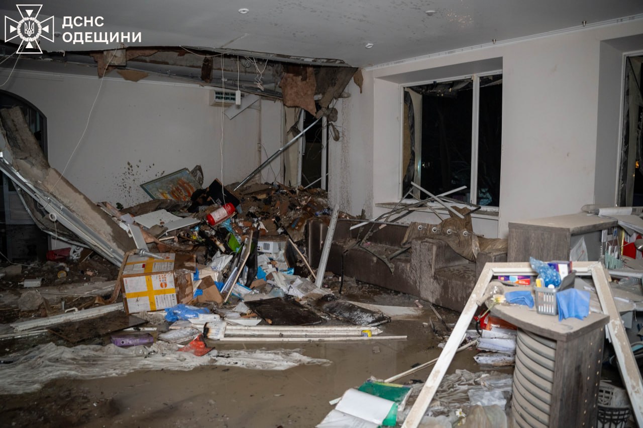 Ворог масовано атакував Одесу: одна людина загинула, 11 постраждалих (оновлено)