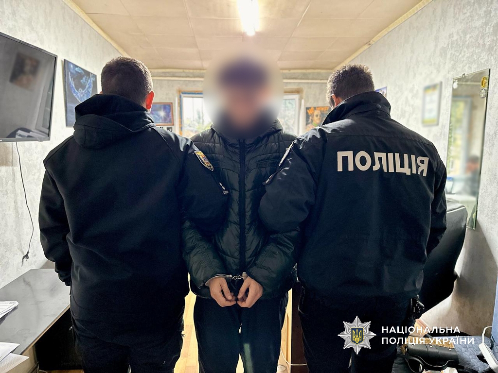 В Одесі судитимуть двох молодиків, які на замовлення підпалювали автівки та поштові відділення