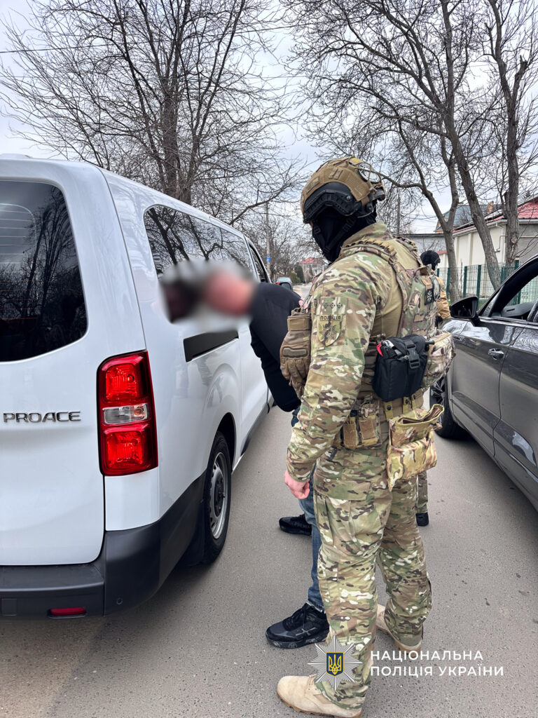 Фейкові авто з-за кордону: на Одещині викрили шахраїв, які наживалися на військових