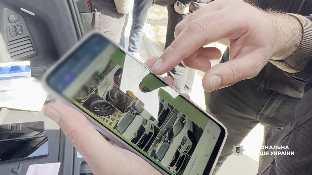 Фейкові авто з-за кордону: на Одещині викрили шахраїв, які наживалися на військових