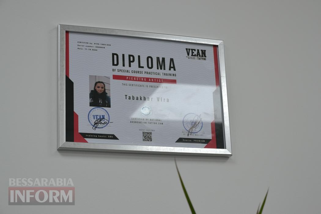 "Я щаслива, що виховувалася в інтернаті": б'юті-майстриня з Кілії Вероніка Табахар, попри зламану долю, збудувала життя з дитячих мрій