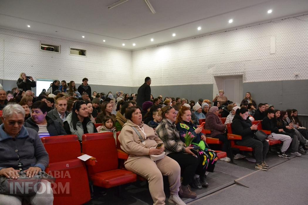 У Кілії видовищним концертом зустрічали свято весни і краси